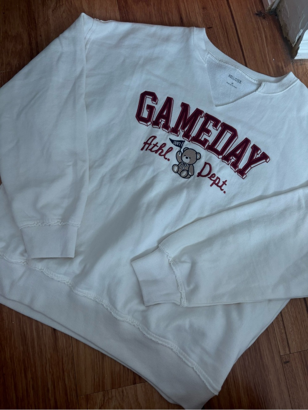 Hollister White 'GAMEDAY' Crewneck Sweatshirt with Teddy Graphic